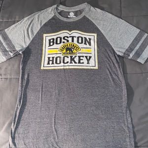 Fanatics Mens Medium Boston Bruins shirt. EUC